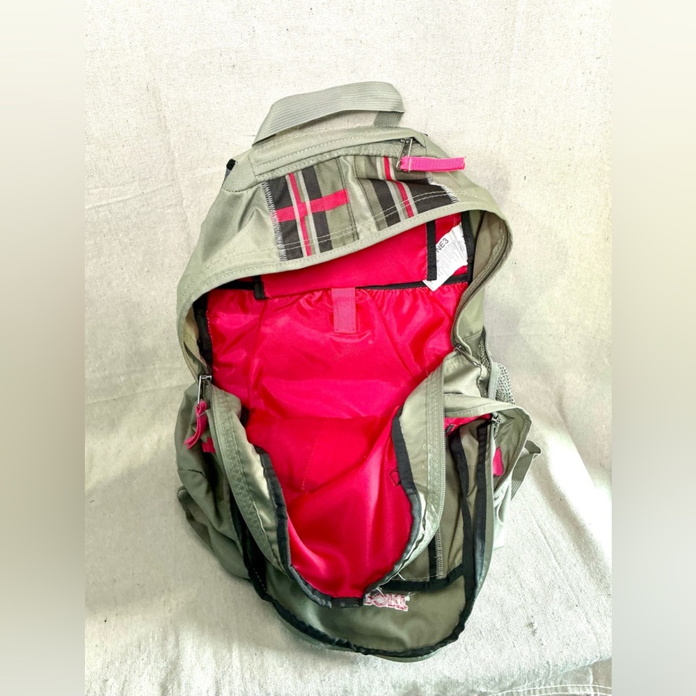 Jansport Backpack - Picture 10 of 12